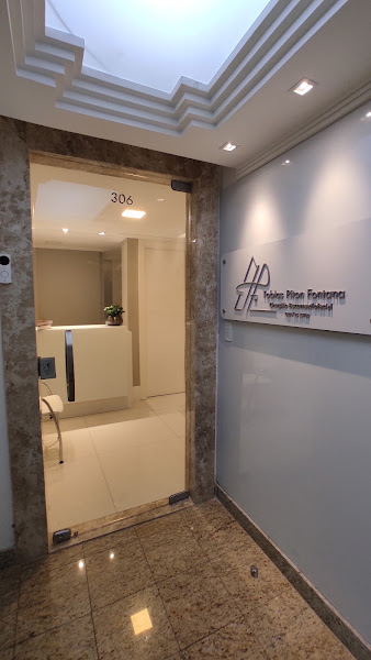 Foto 3 de Tobias Piton Fontana - Cirurgião Bucomaxilofacial - Consultório Odontológico