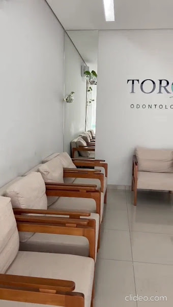 Foto 3 de Torquato Odontologia | Invisalign e Implante Colombo