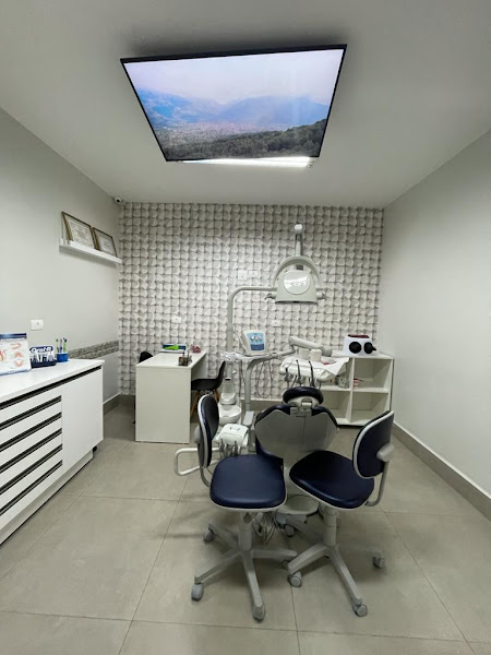 Foto 6 de Toyotani Clínica Odontológica