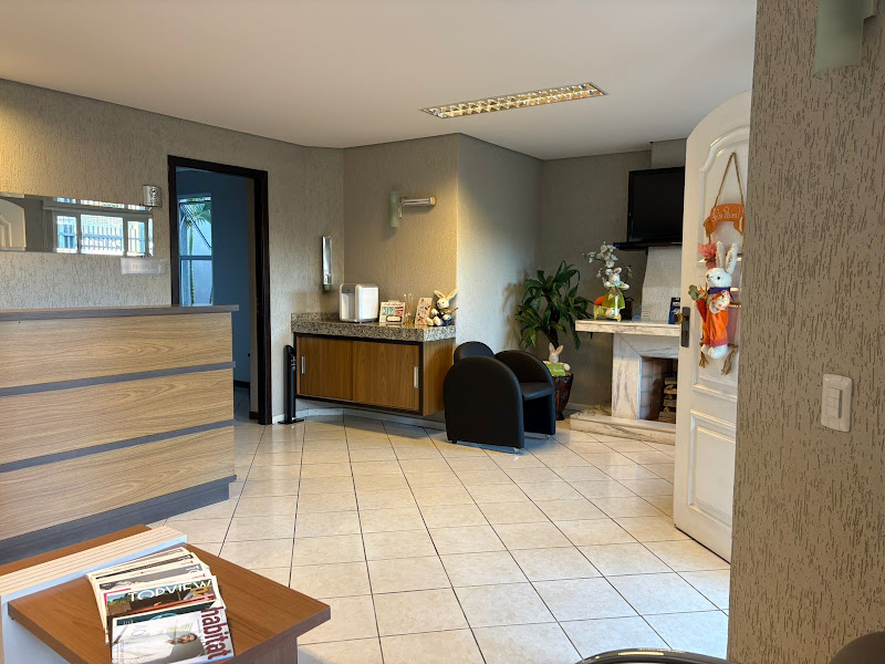 Foto 3 de Trevisani Odontologia | Implantes, Próteses e Lentes | Clínica Odontológica em Curitiba