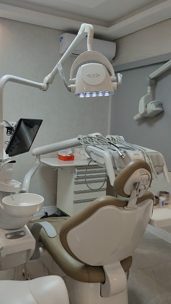 Foto 4 de UnicDent - Reabilitação Oral