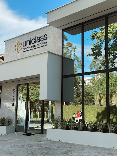 Foto 2 de Uniclass Odontologia - Alinhadores Invisíveis