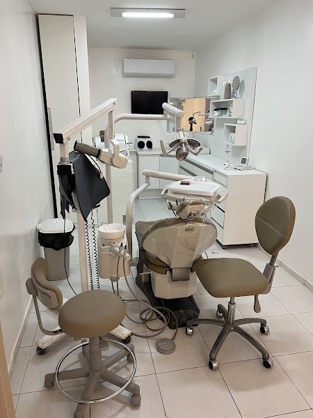 Foto 2 de Urgência SOS ODONTO Dentista 24h! (Mediante agendamento prévio) NÃO ATENDEMOS PLANO! Harmonização Orofacial, Estética