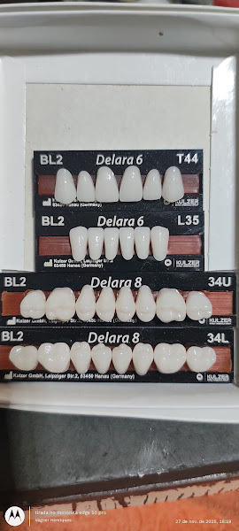 Foto 2 de Vagner Prótese Dentária