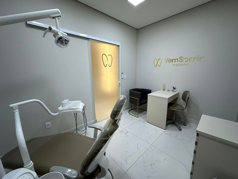 Foto 2 de Vem Sorrir Implantes - Guarujá