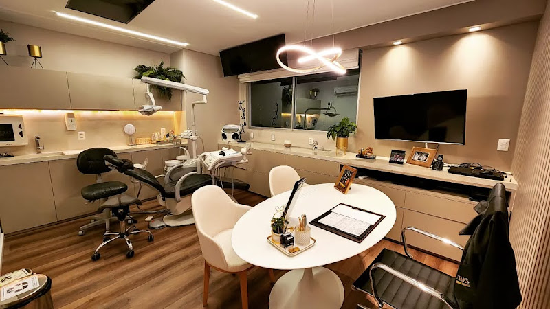 Foto 2 de Veras Odontologia - Estética do Sorriso, Implante dental e Harmonização Facial em João Pessoa