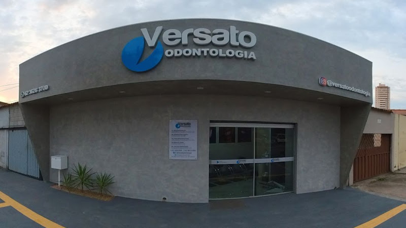 Foto 2 de VERSATO ODONTOLOGIA