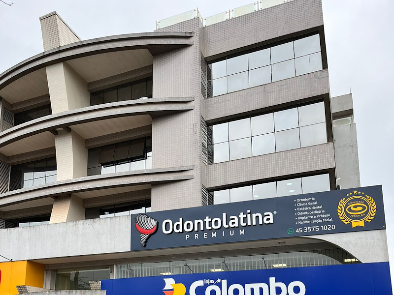 Foto 9 de Vila A Odontologia | Implantes Dentários em Foz do Iguaçu