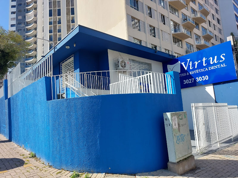 Foto 2 de Virtus Implantes e Estética Dental Curitiba