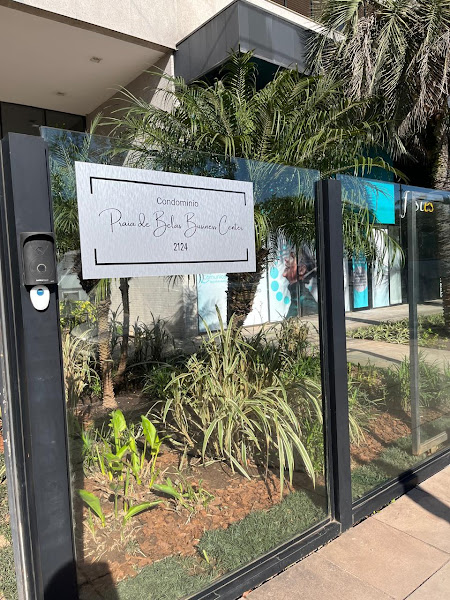 Foto 3 de Vitória Dall' Acqua Cirurgiã-Dentista