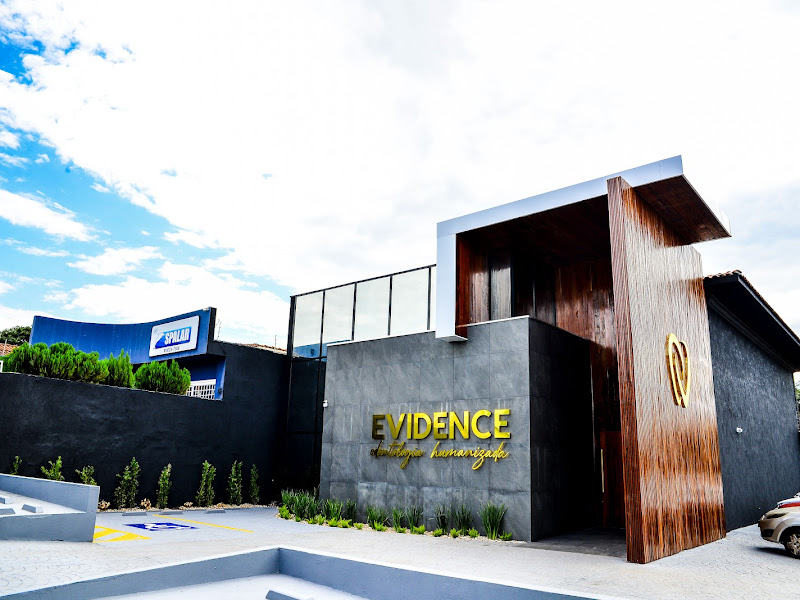 Foto 2 de Vivian Mendonça Odontologos