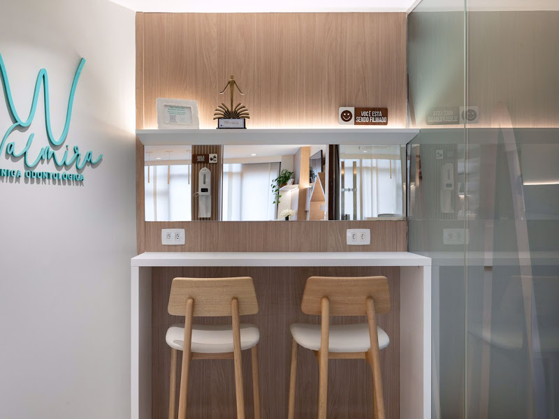 Foto de Walmira Clínica Odontológica - Dentistas - Atendimento de Urgência e Emergência