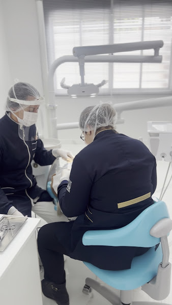 Foto 3 de Yoshi Odontologia - Clínica Odontológica, Dentista em Campo Largo, Invisalign, Implantes dentários