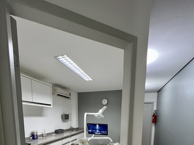 Foto 6 de Yours Odontologia | Implante Dentário | Invisalign | Florianópolis