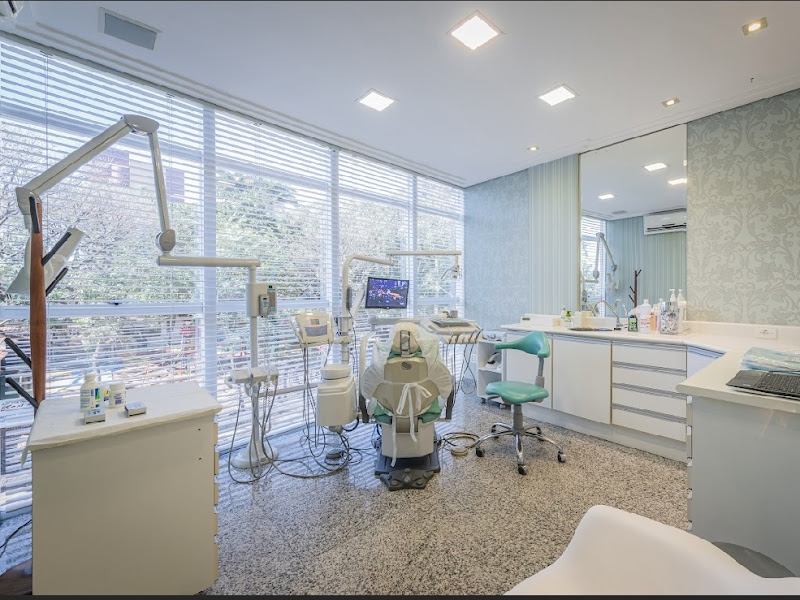 Foto de Zamperlini Munhoz Odontologia Integrada