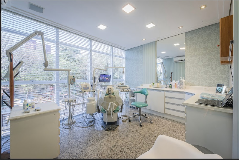 Foto 2 de Zamperlini Munhoz Odontologia Integrada